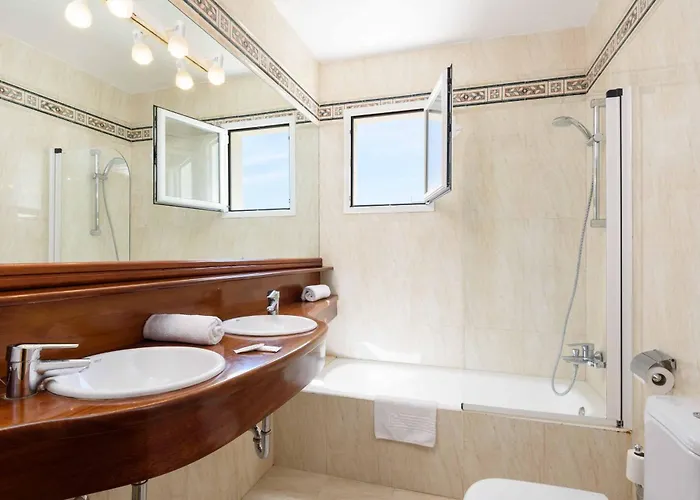 Martina Villa Cala'n Forcat